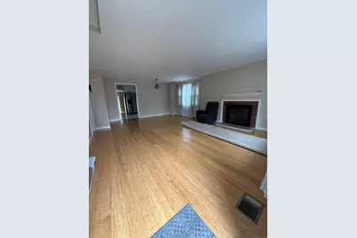 5 Barrington Drive #APT D, Wethersfield, CT 06109 - Photo 2