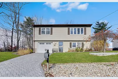 25 Parkwood Avenue, Waterbury, CT 06708 - Photo 2