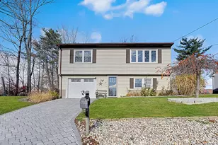 25 Parkwood Ave, Waterbury, CT 06708 - Photo 2