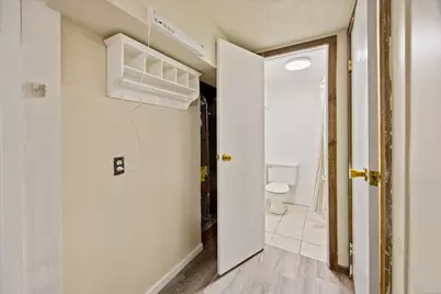 25 Parkwood Avenue, Waterbury, CT 06708 - Photo 20