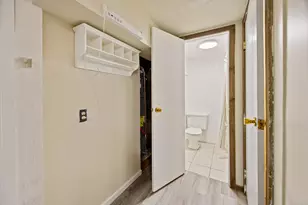 25 Parkwood Ave, Waterbury, CT 06708 - Photo 20