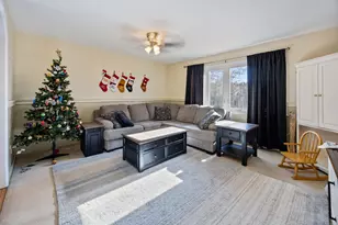 25 Parkwood Ave, Waterbury, CT 06708 - Photo 6