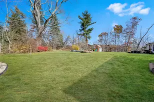 25 Parkwood Ave, Waterbury, CT 06708 - Photo 28