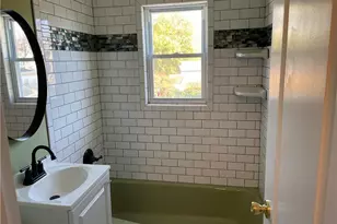 213 Larkin Ct, Stratford, CT 06615 - Photo 16