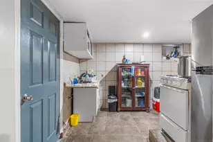 212 Denver Ave, Bridgeport, CT 06605 - Photo 26