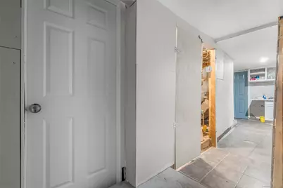 212 Denver Avenue, Bridgeport, CT 06605 - Photo 32