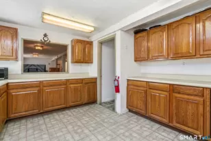 185 Bishop St, Waterbury, CT 06704 - Photo 20