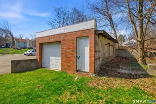 185 Bishop St, Waterbury, CT 06704 - Photo 12