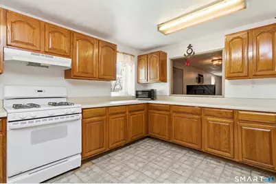 185 Bishop Street, Waterbury, CT 06704 - Photo 4