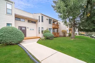 188 Woodland Dr, Cromwell, CT 06416 - Photo 2