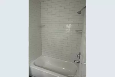 2078 Seaview Street #2, Bridgeport, CT 06610 - Photo 6