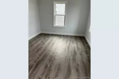 2078 Seaview Street #2, Bridgeport, CT 06610 - Photo 4