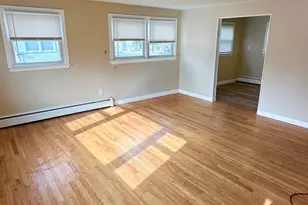 10 Greenbrier Dr, Bloomfield, CT 06002 - Photo 12