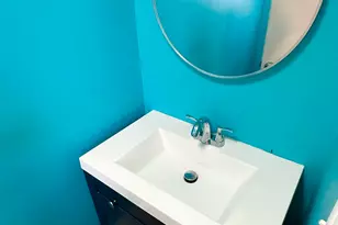 10 Greenbrier Dr, Bloomfield, CT 06002 - Photo 16