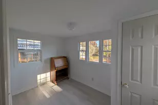 12 Horseshoe Dr, Shelton, CT 06484 - Photo 4