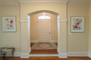 40 Hull Pl, Ridgefield, CT 06877 - Photo 2