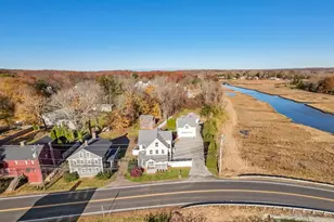 201 Water St, Guilford, CT 06437 - Photo 4