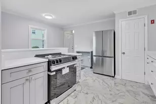366 Columbus Ave, Stratford, CT 06615 - Photo 6