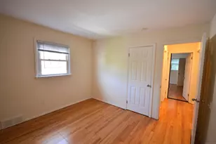 28 Riverside Dr, Fairfield, CT 06824 - Photo 14