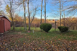 16 Vista Dr, East Haven, CT 06512 - Photo 28