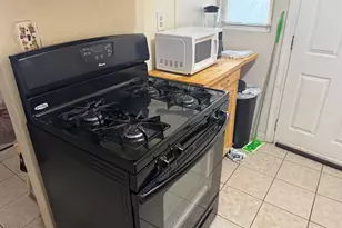 209 McGrath Ct, Stratford, CT 06615 - Photo 8