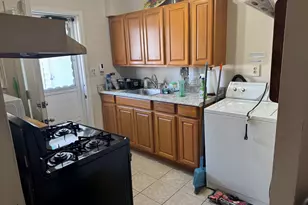 209 McGrath Ct, Stratford, CT 06615 - Photo 10