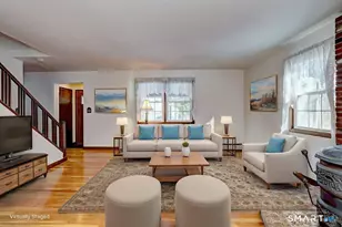 190 Maplewood Ave, Milford, CT 06460 - Photo 4