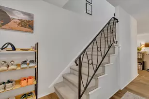 131 Williamstown Ct, Newington, CT 06111 - Photo 16