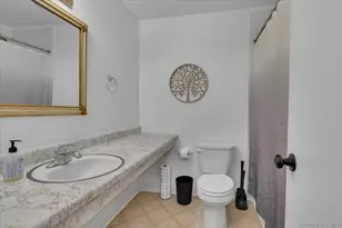 131 Williamstown Ct, Newington, CT 06111 - Photo 20