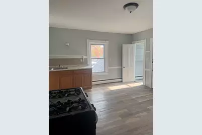 265 Burnside Avenue #2nd Floor, East Hartford, CT 06108 - Photo 4