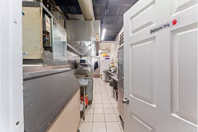 811 Dixwell Avenue, Hamden, CT 06511 - Photo 26