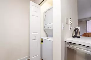 300 Broad St, Stamford, CT 06902 - Photo 12