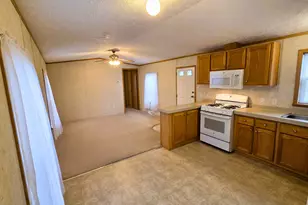 301 S Main St, Newtown, CT 06470 - Photo 4