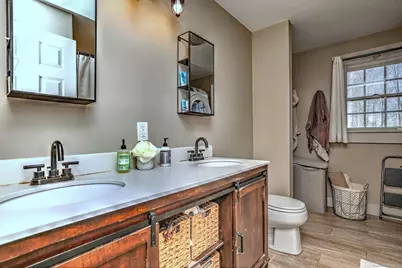 424 Bridge Street, Suffield, CT 06078 - Photo 12