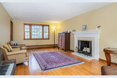 9 Gretel Lane, Simsbury, CT 06070 - Photo 4