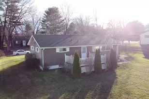 31 Meade Ln, Enfield, CT 06082 - Photo 4