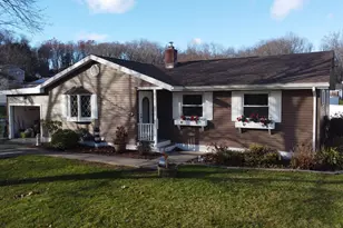 31 Meade Ln, Enfield, CT 06082 - Photo 2