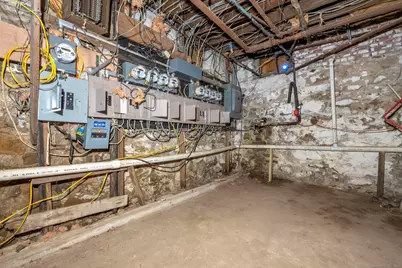 25 Whittier Street, Bridgeport, CT 06605 - Photo 32