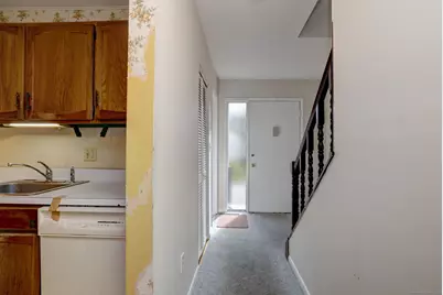 715 Frenchtown Road #31, Bridgeport, CT 06606 - Photo 6