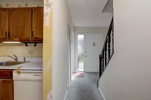 715 Frenchtown Rd, Bridgeport, CT 06606 - Photo 6