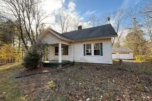 61 Cheshire Rd, Wallingford, CT 06492 - Photo 1