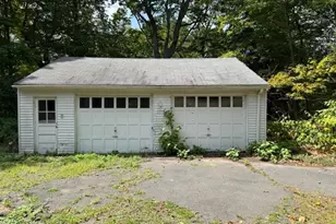 61 Cheshire Rd, Wallingford, CT 06492 - Photo 6