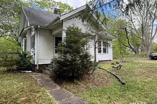 61 Cheshire Rd, Wallingford, CT 06492 - Photo 2