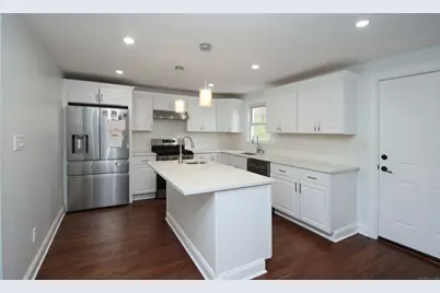 32 Spring Street, Ansonia, CT 06401 - Photo 6