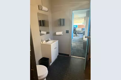 468 Franklin Avenue, Hartford, CT 06114 - Photo 4