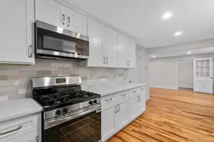 484 Pine Rock Ave, Hamden, CT 06514 - Photo 2