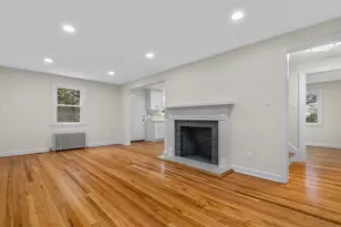 484 Pine Rock Ave, Hamden, CT 06514 - Photo 6