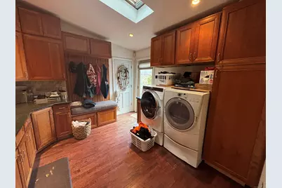 33 Walnut Tree Hill Road, Shelton, CT 06484 - Photo 8