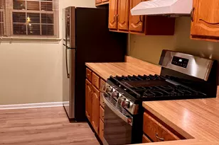 25 Janet Cir, Bridgeport, CT 06606 - Photo 8