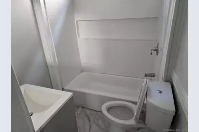 133 South Street #1, Waterbury, CT 06706 - Photo 6